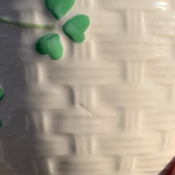 Ceramic Clover Weave Bowl - Picture 10 of 10